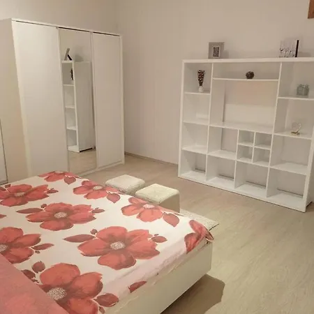 Seaside Apartman *